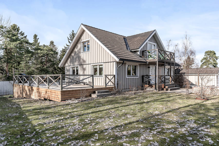 Byte Panel & Tilläggsisolering Villafasad. Haninge Kumla